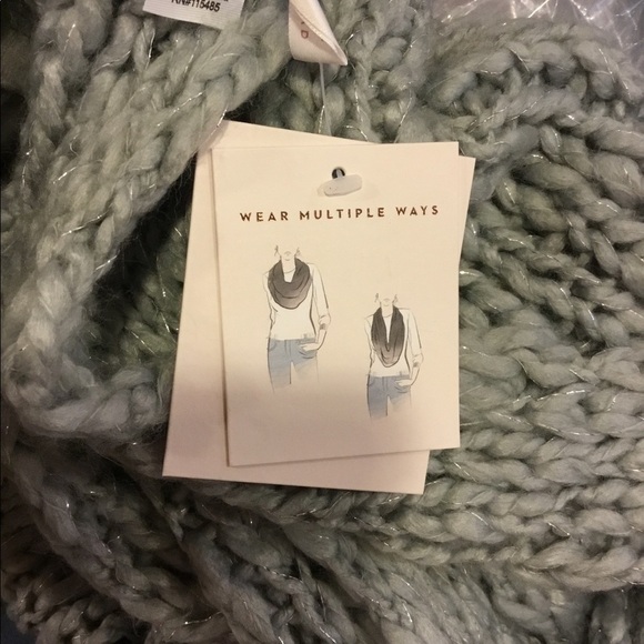 Lauren Conrad infinity scarf gray with silver - Picture 6 of 8